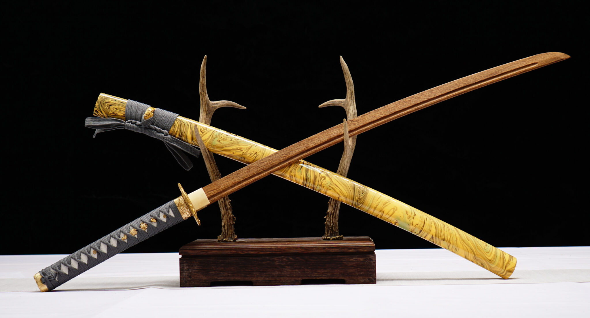 Inosuke Sword : Demon Slayer Swords of Anime - Top Katana