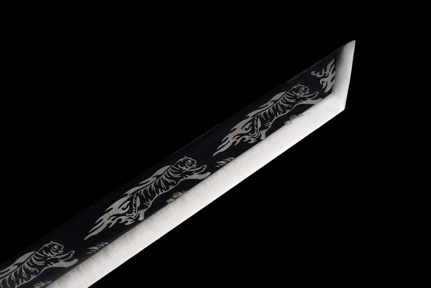 silver tiger high manganese steel fantasy sword with black engraved blade silver fittings 11