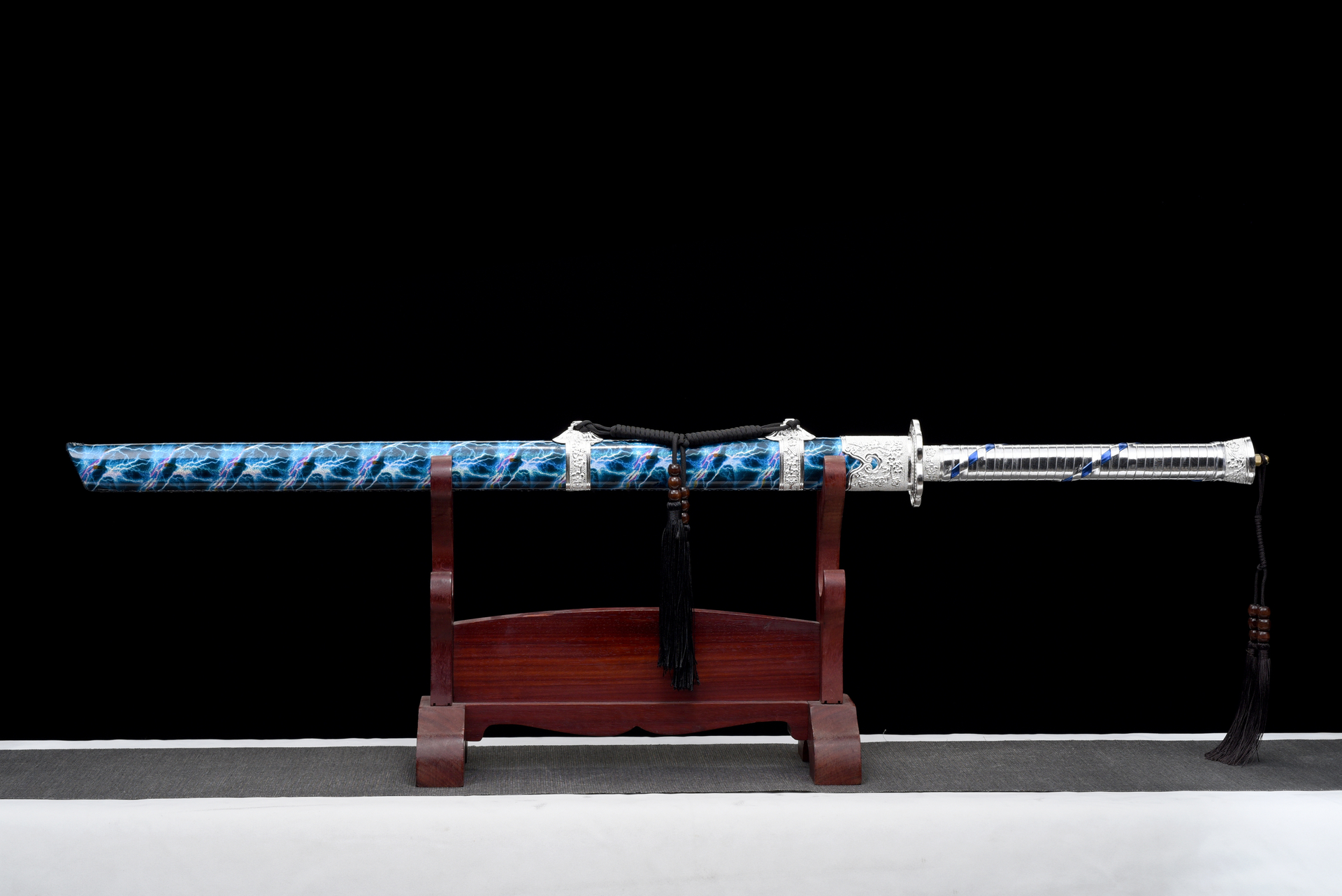 thunder strike high performance manganese steel xiuchun dao blue lightning pattern battle ready 02